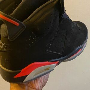 Nike Men's Black and Red Sneakers